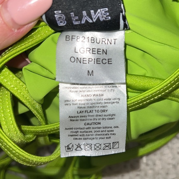 Bfyne DENKO ONEPIECE Swimsuit size Medium - Picture 6 of 8